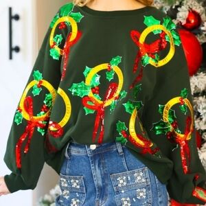 QUEEN OF SPARKLES - green five golden rings sweater - size XL - worn once